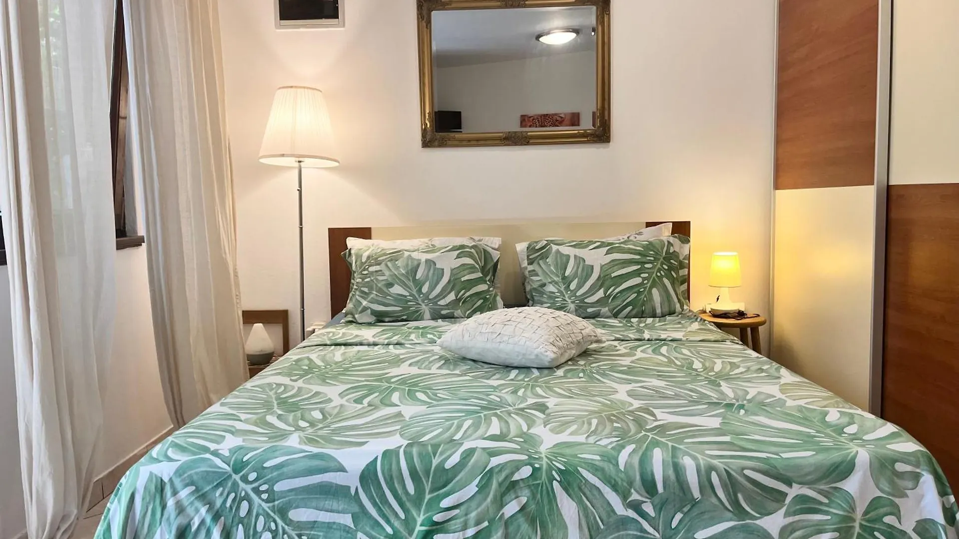 Biba Apartments 풀라