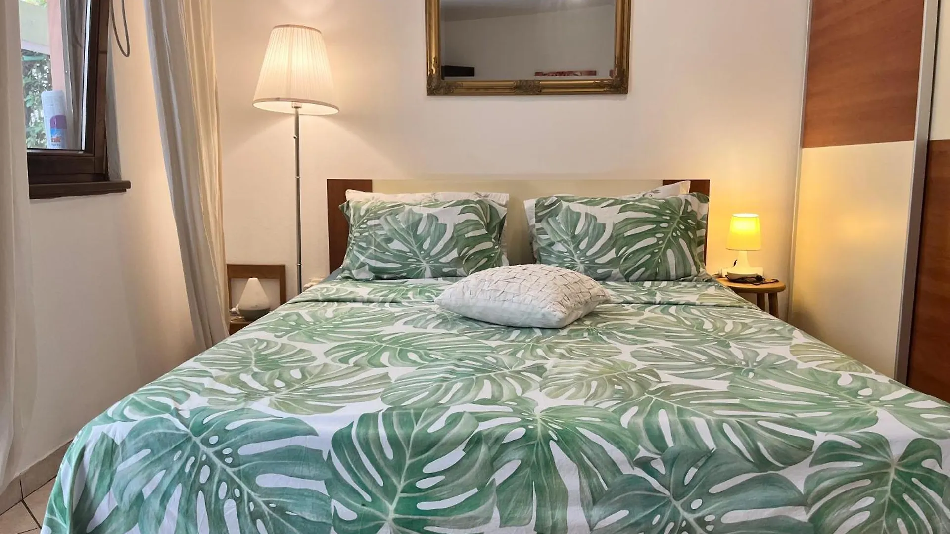 Biba Apartments 풀라