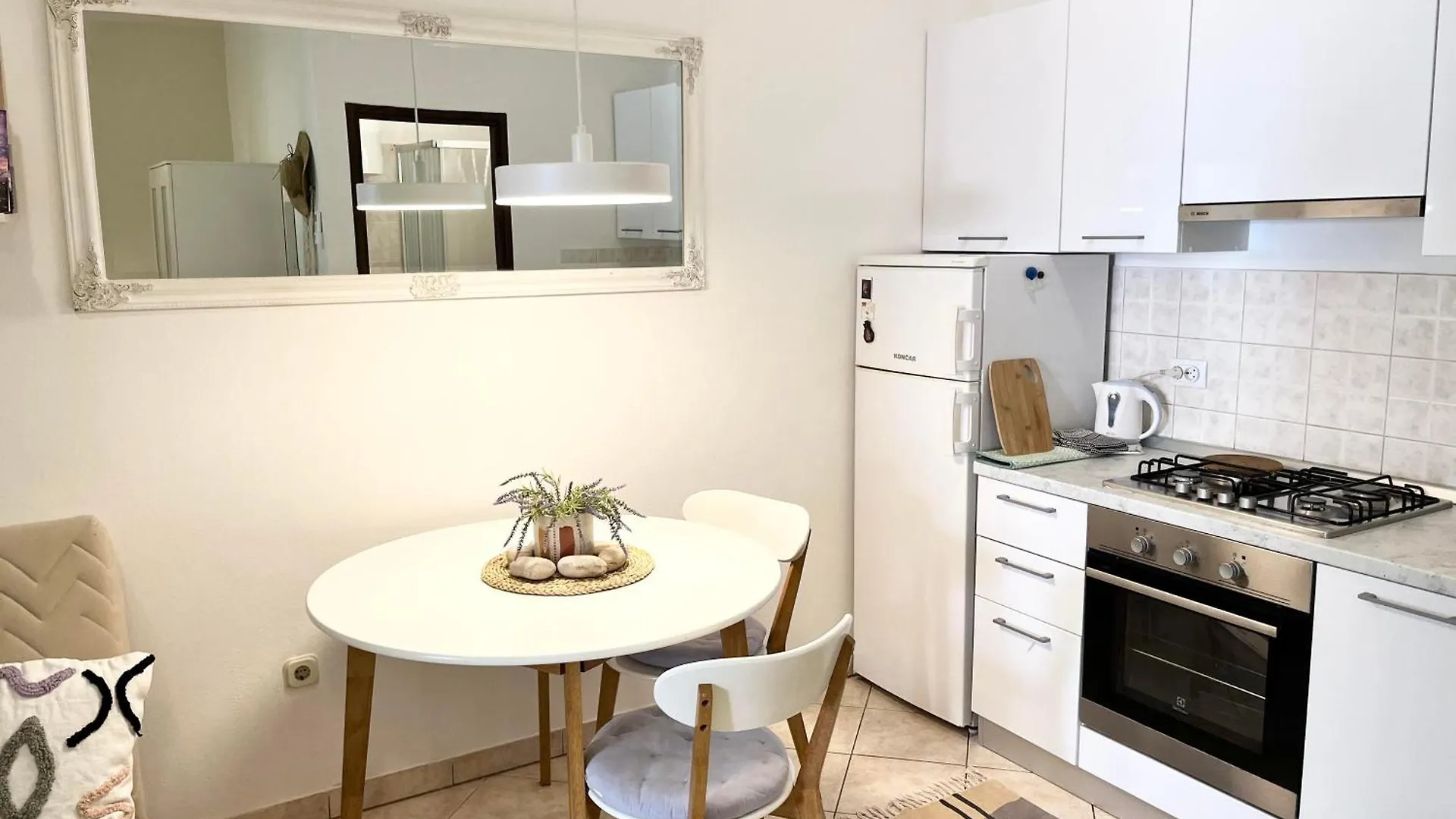 Biba Apartments 풀라 0*,  크로아티아