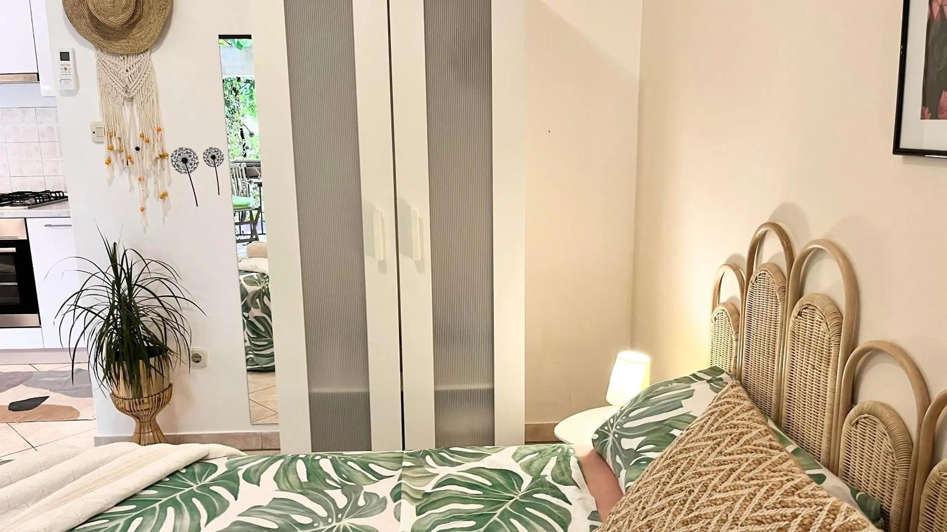Biba Apartments 풀라